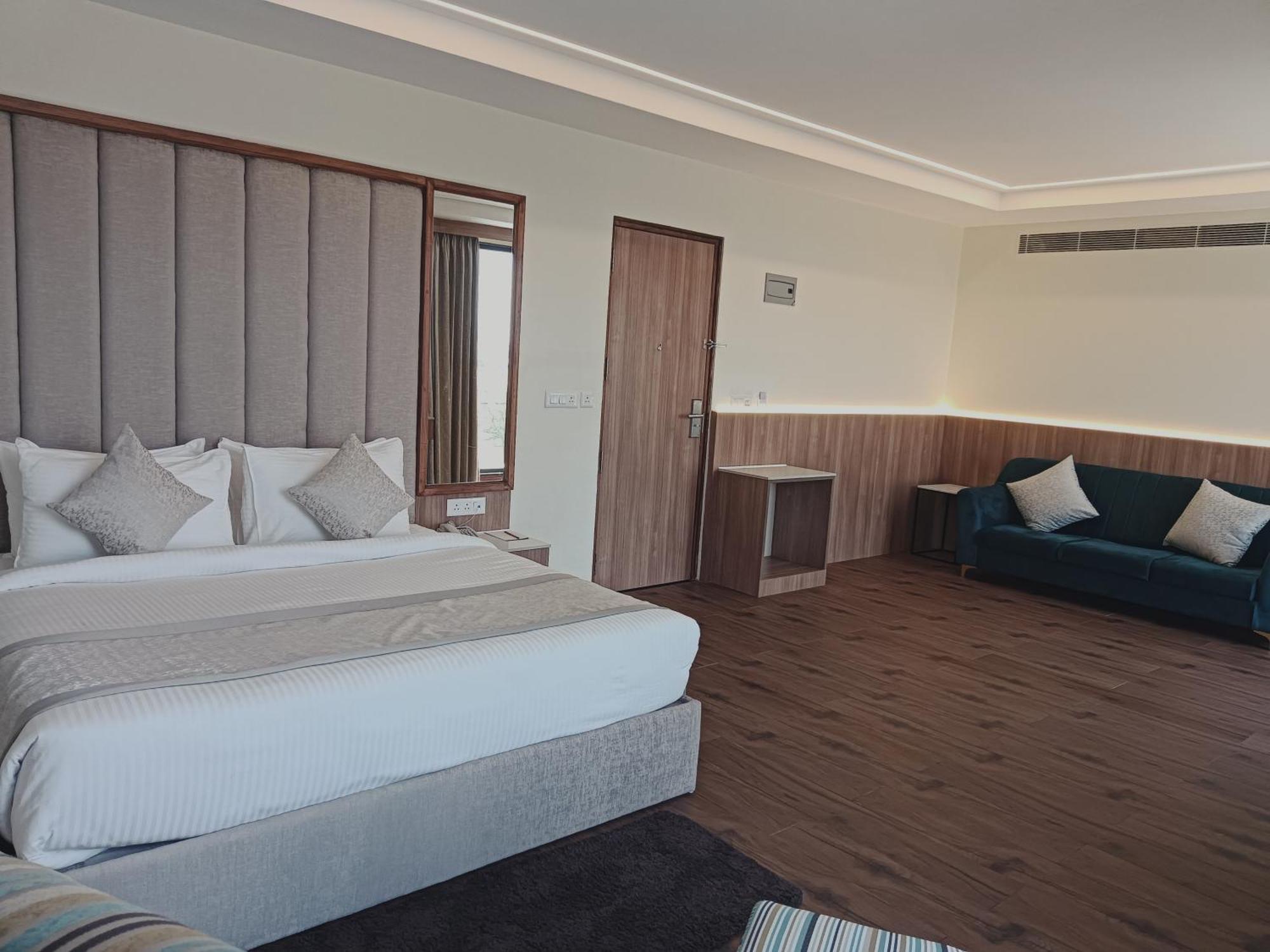 Cilantro Comfort Divisione di Jaipur Esterno foto